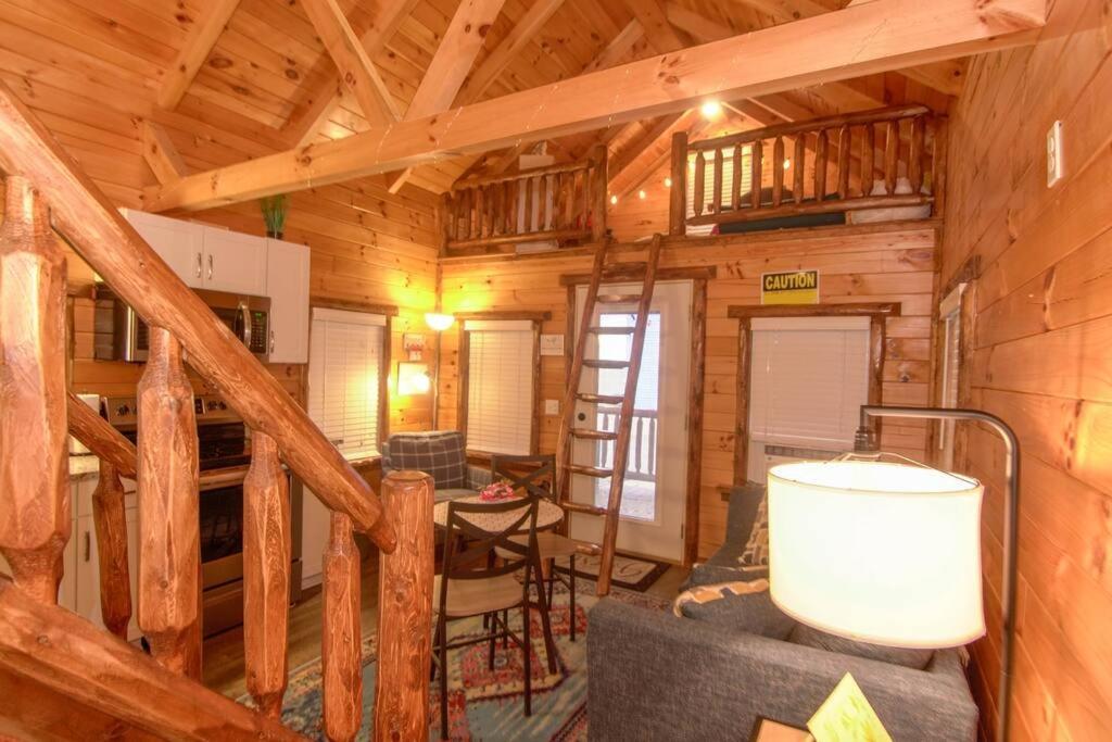 Charming Lakeview Cabin Near Geneva-On-The-Lake! Ashtabula Exterior photo