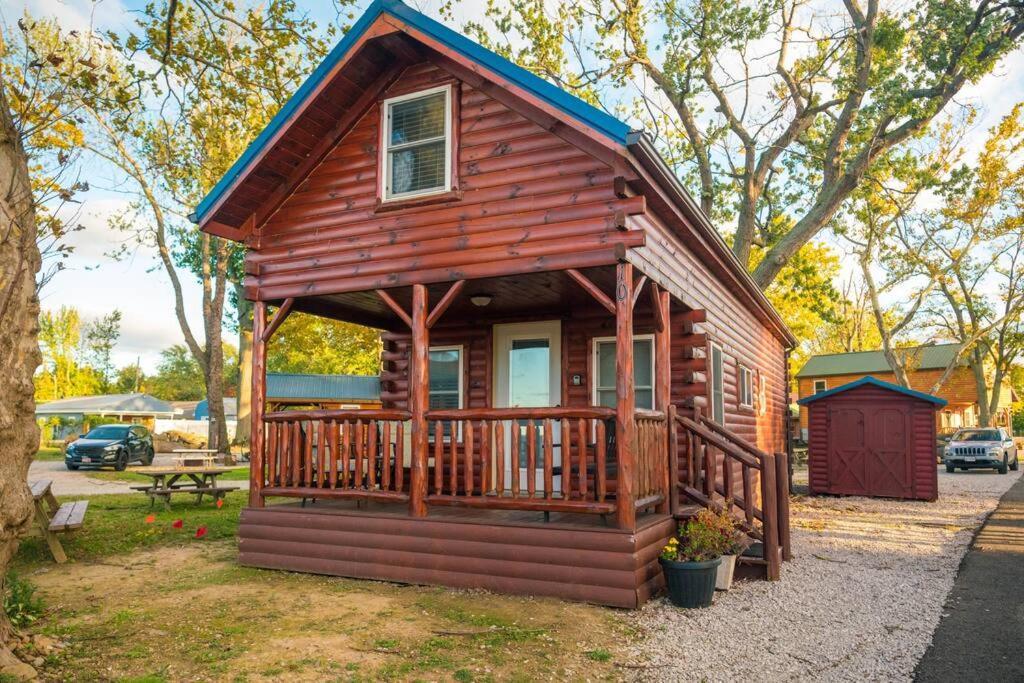 Charming Lakeview Cabin Near Geneva-On-The-Lake! Ashtabula Exterior photo